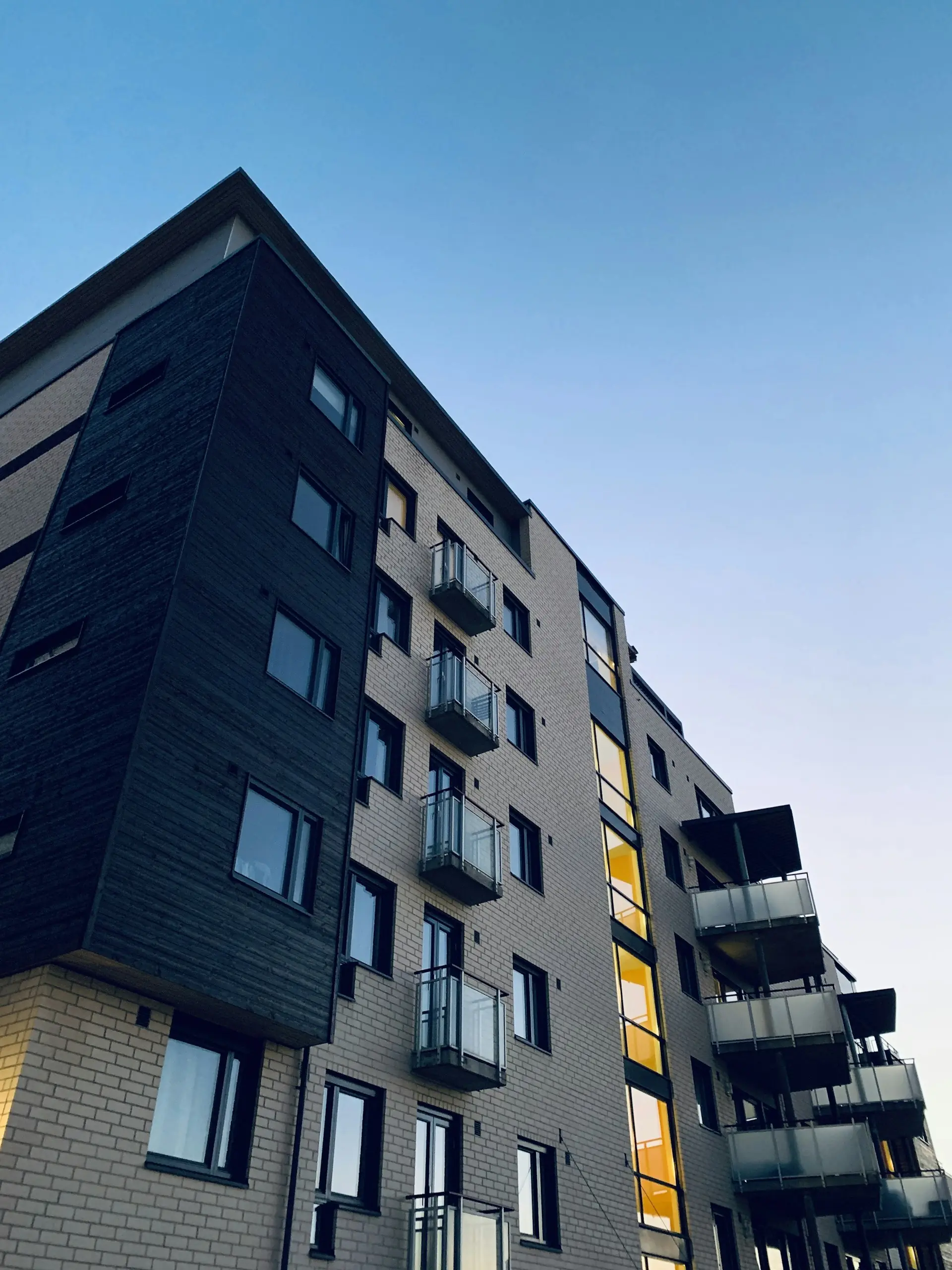 NOCOSが管理する都市型賃貸マンション外観